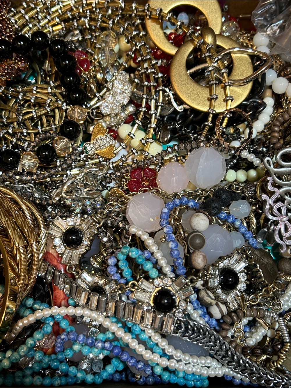 Bundle of mix jewelry. Over 4lbs